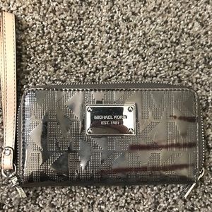 Wristlet
